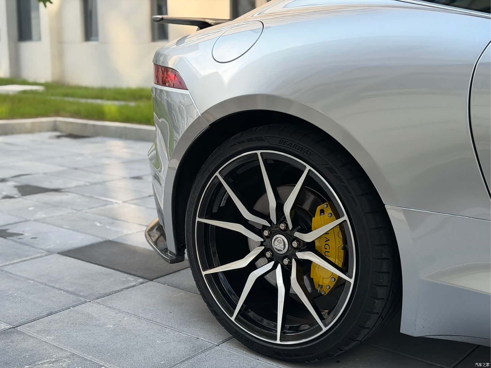 Jaguar F-TYPE, 2018 8