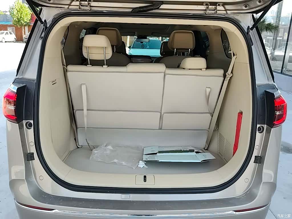Buick GL8, 2025 19