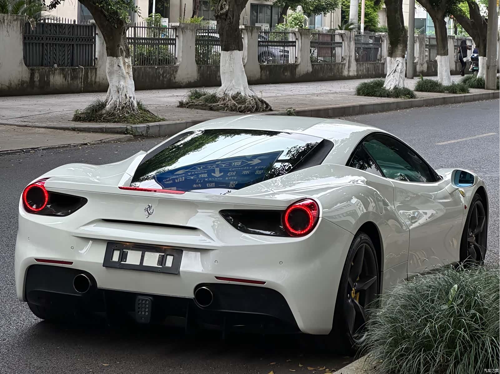 Ferrari 488, 2016 все фото