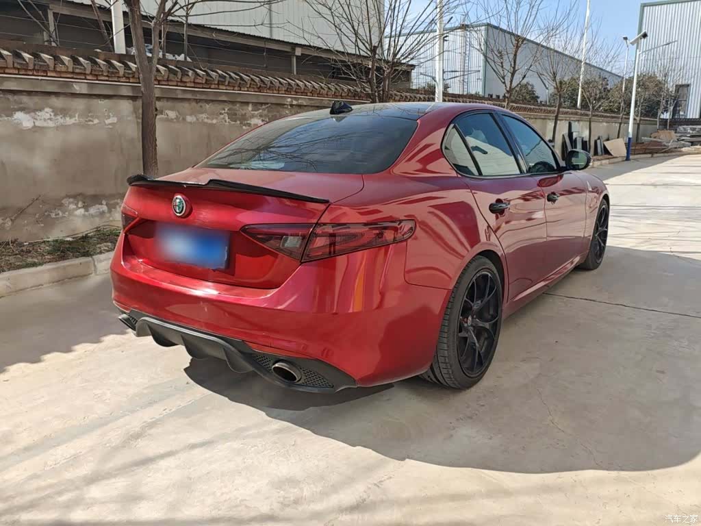 Alfa Romeo Giulia, 2018 6