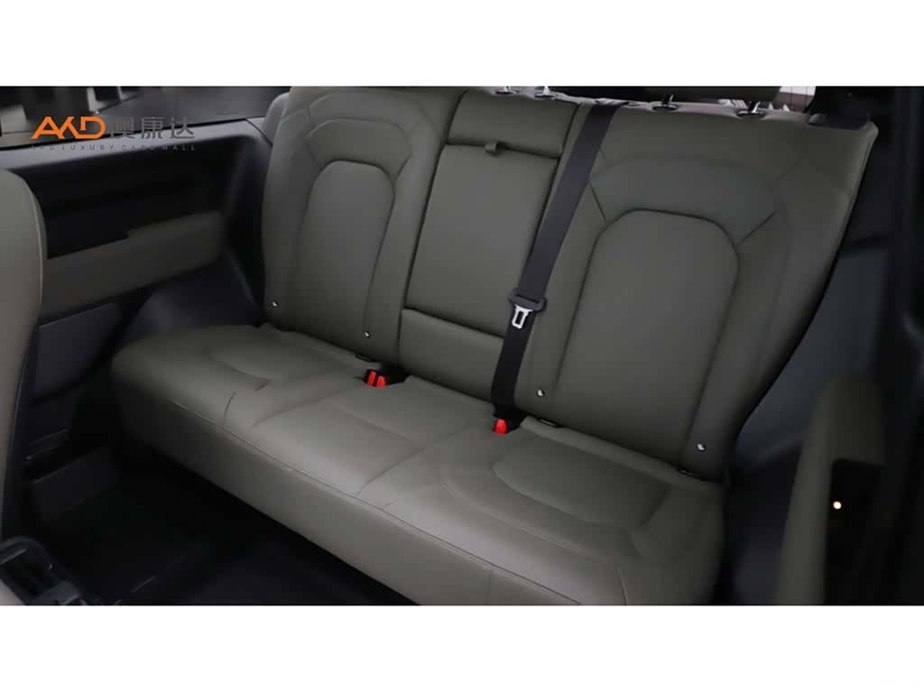 Land Rover Defender, 2023 7