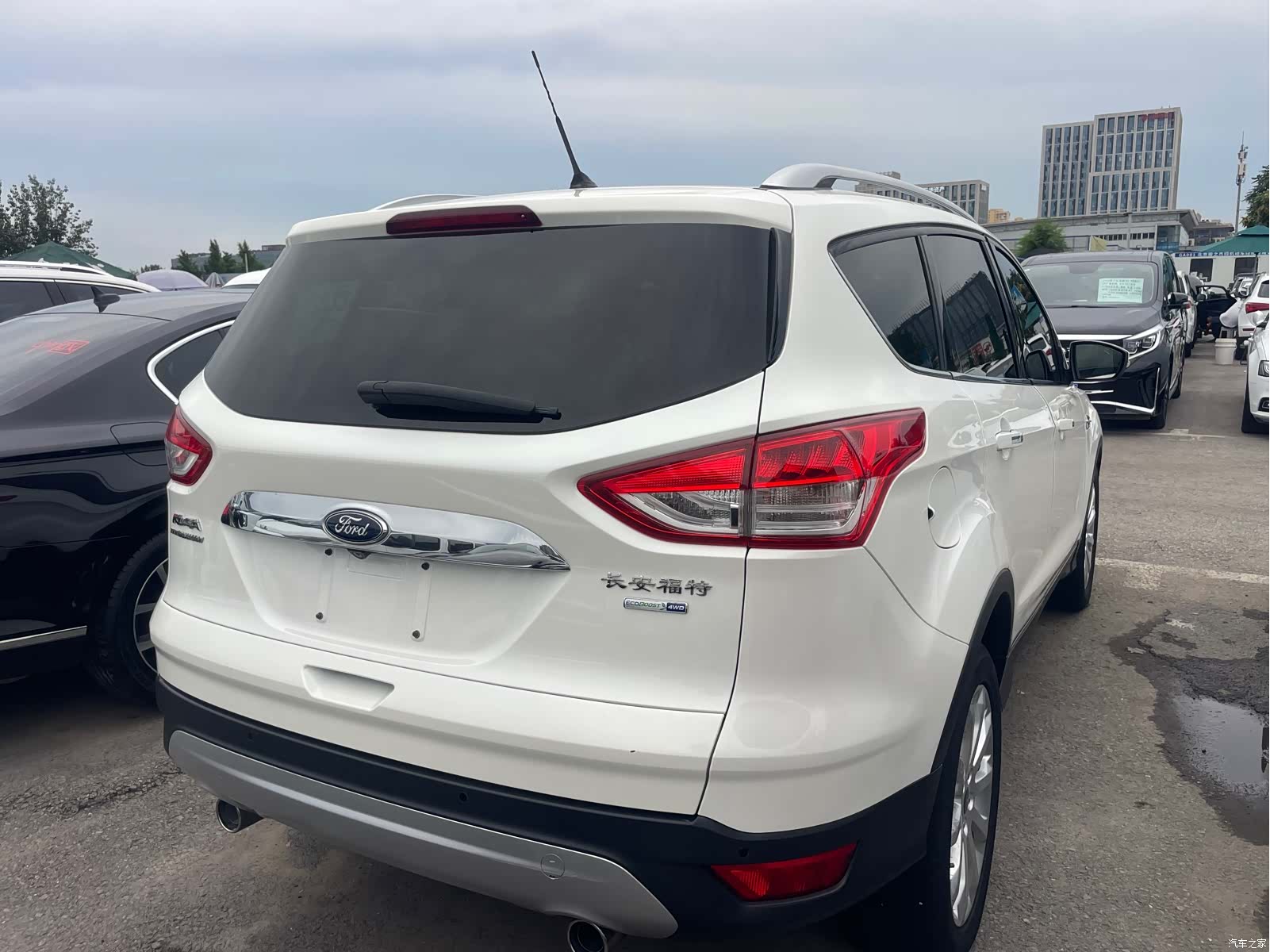 Ford Kuga, 2015 4