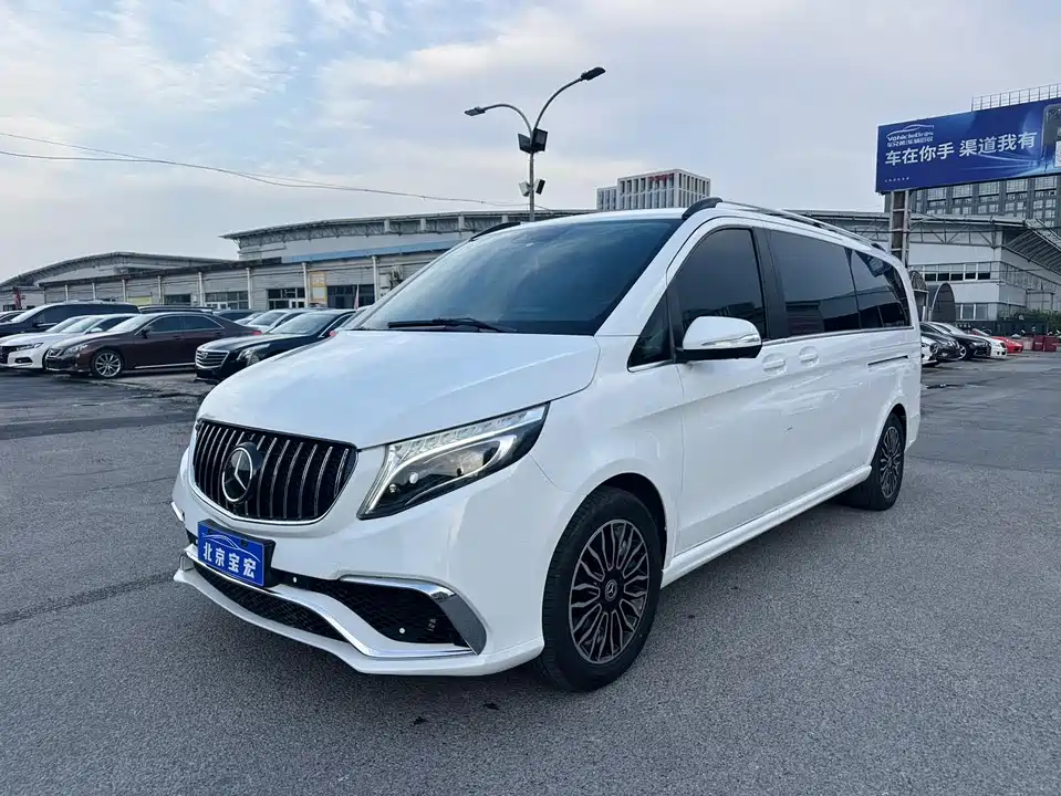 Mercedes-Benz V-class