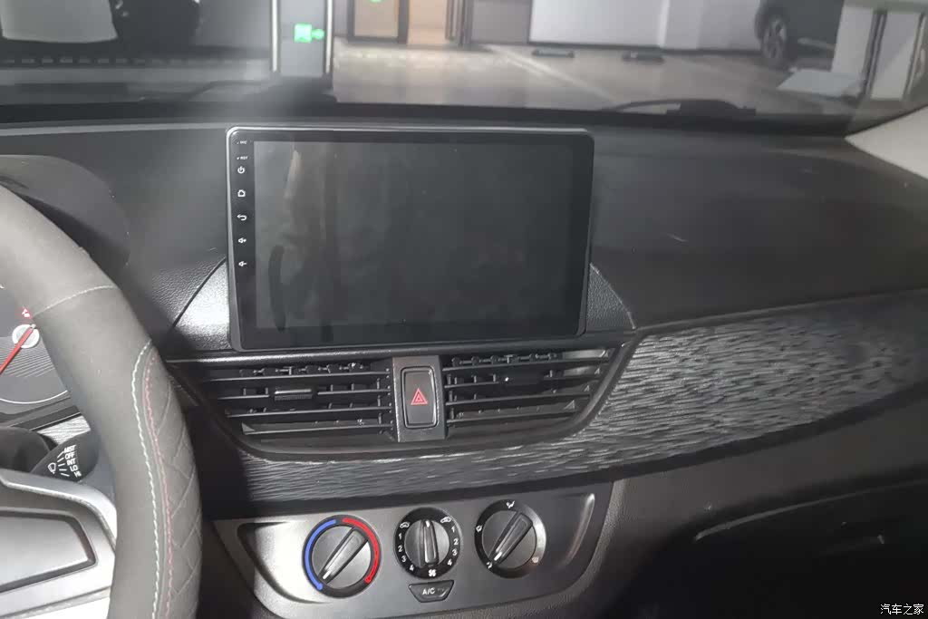 Wuling 310, 2019 13