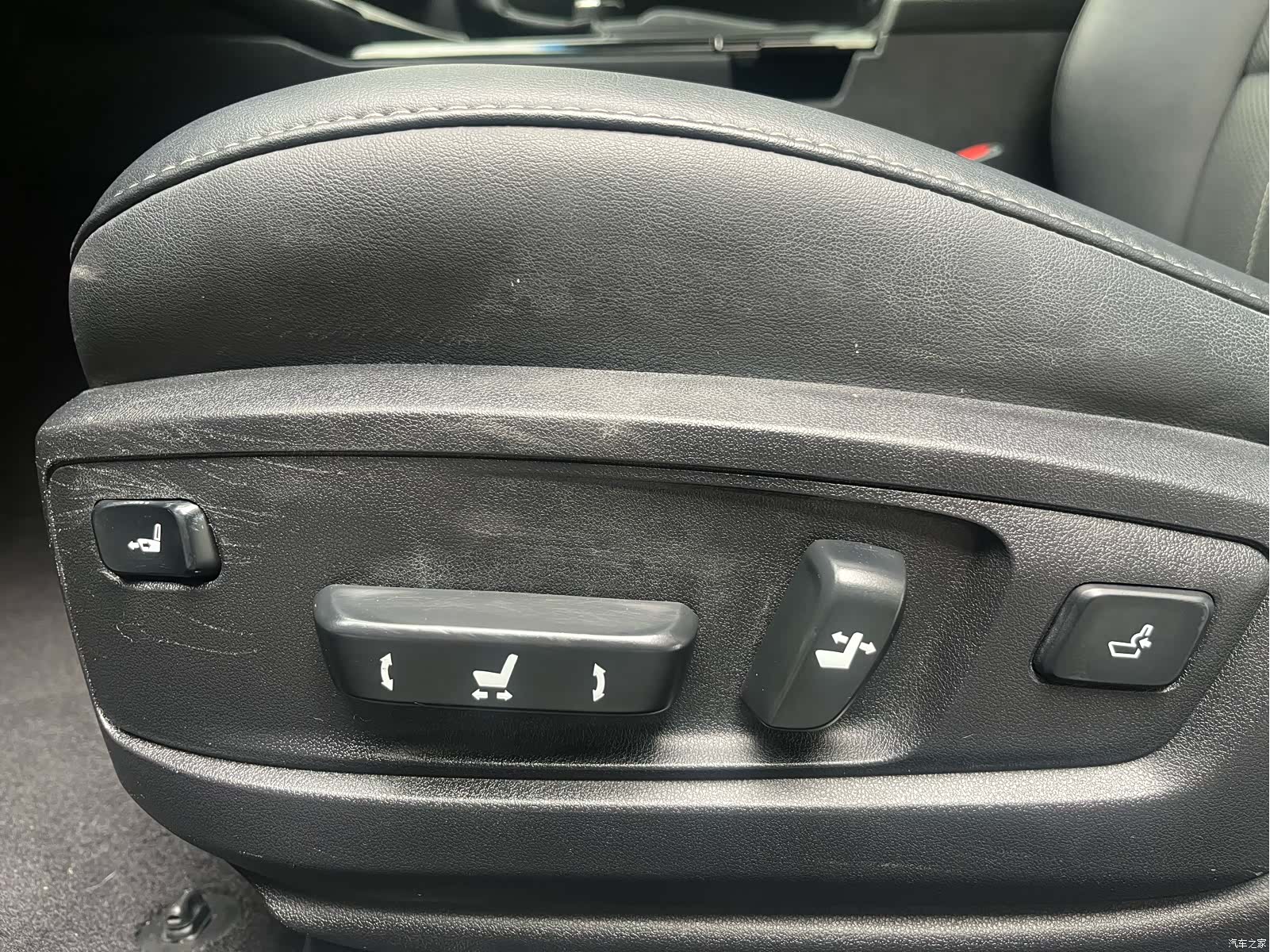 Lexus ES, 2018 17