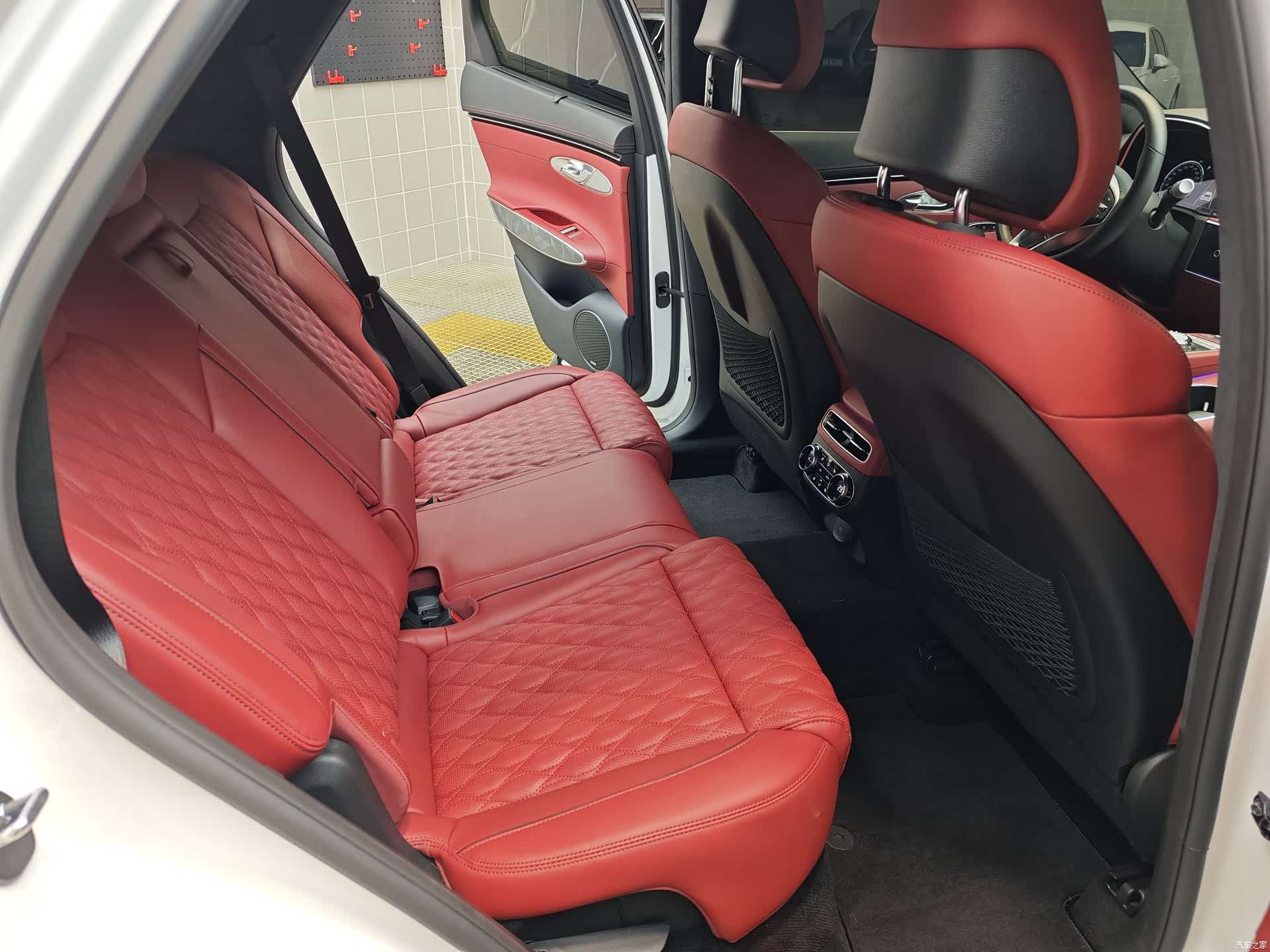 Genesis GV70, 2024 6