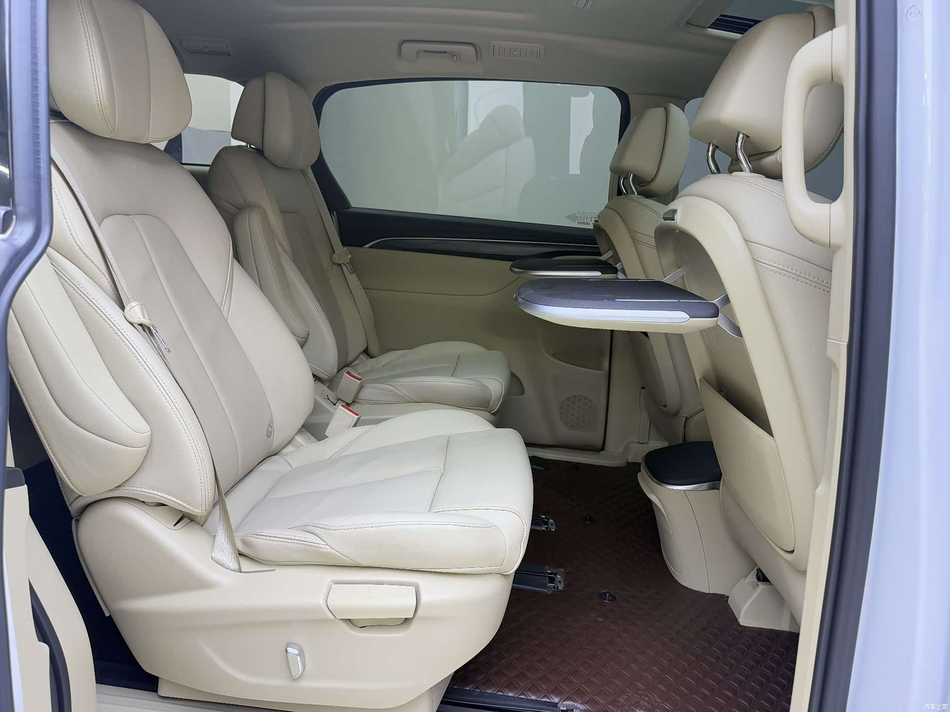 Buick GL8, 2022 10