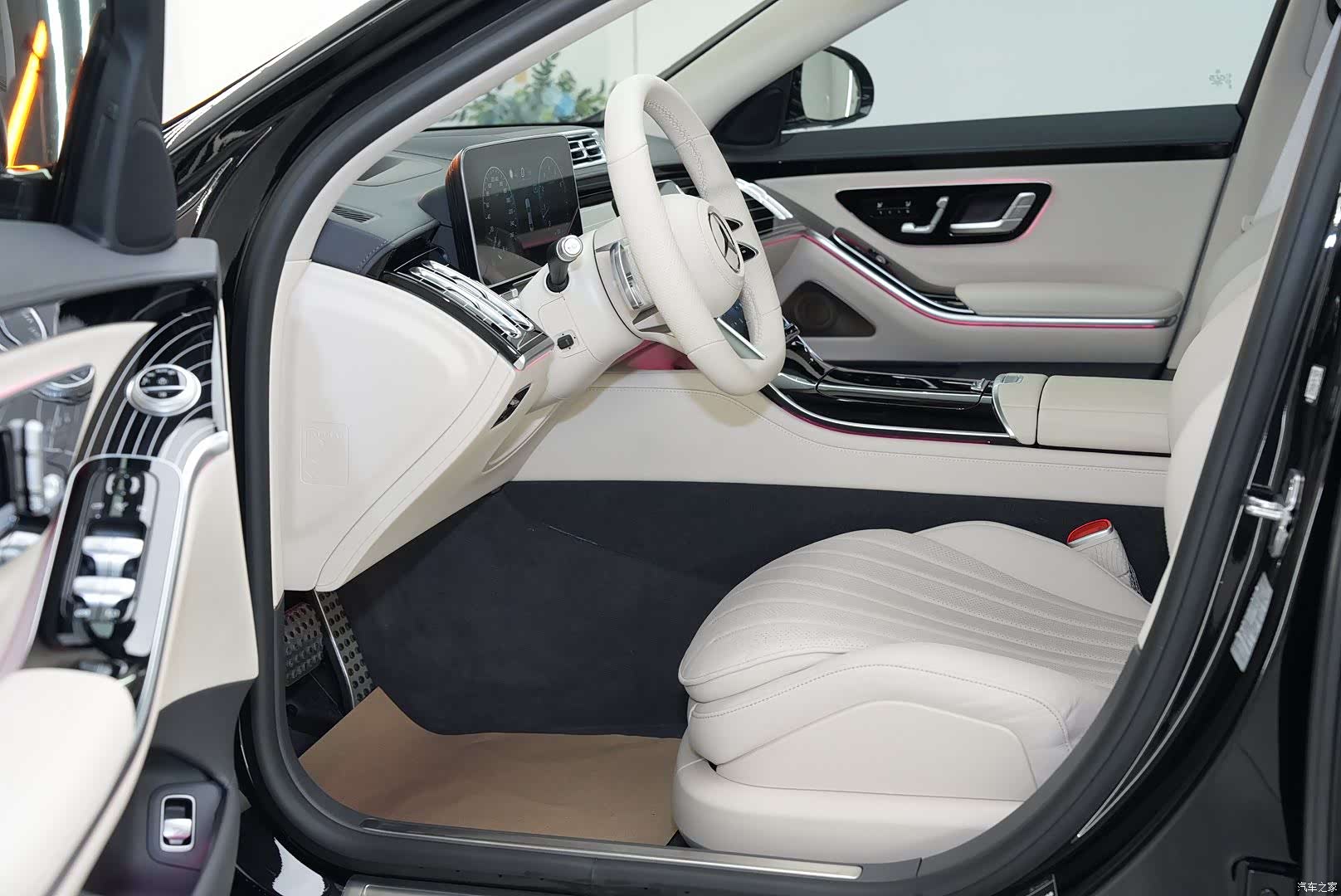 Mercedes-Benz S-Class, 2023 32