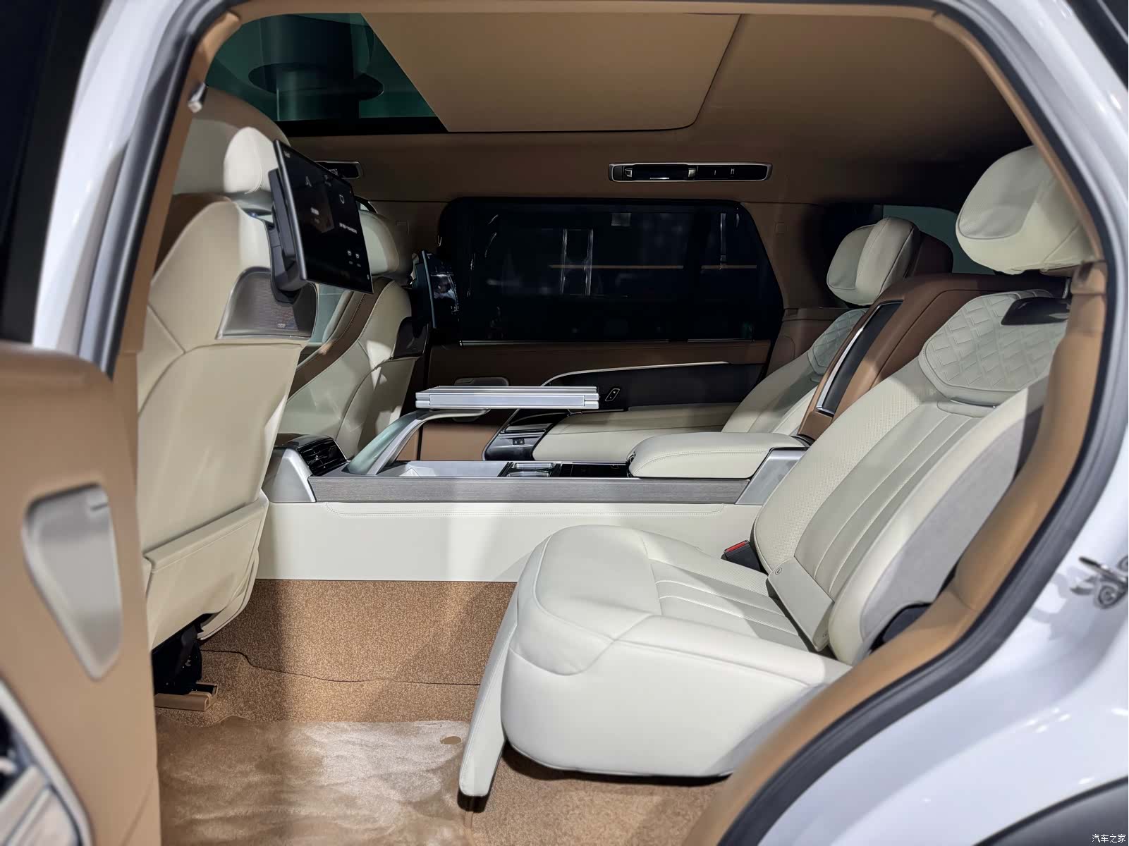 Land Rover Range Rover, 2024 14