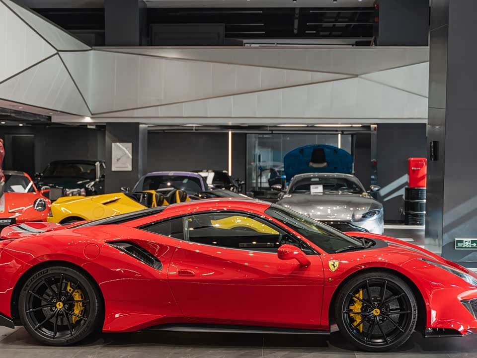 Ferrari 488