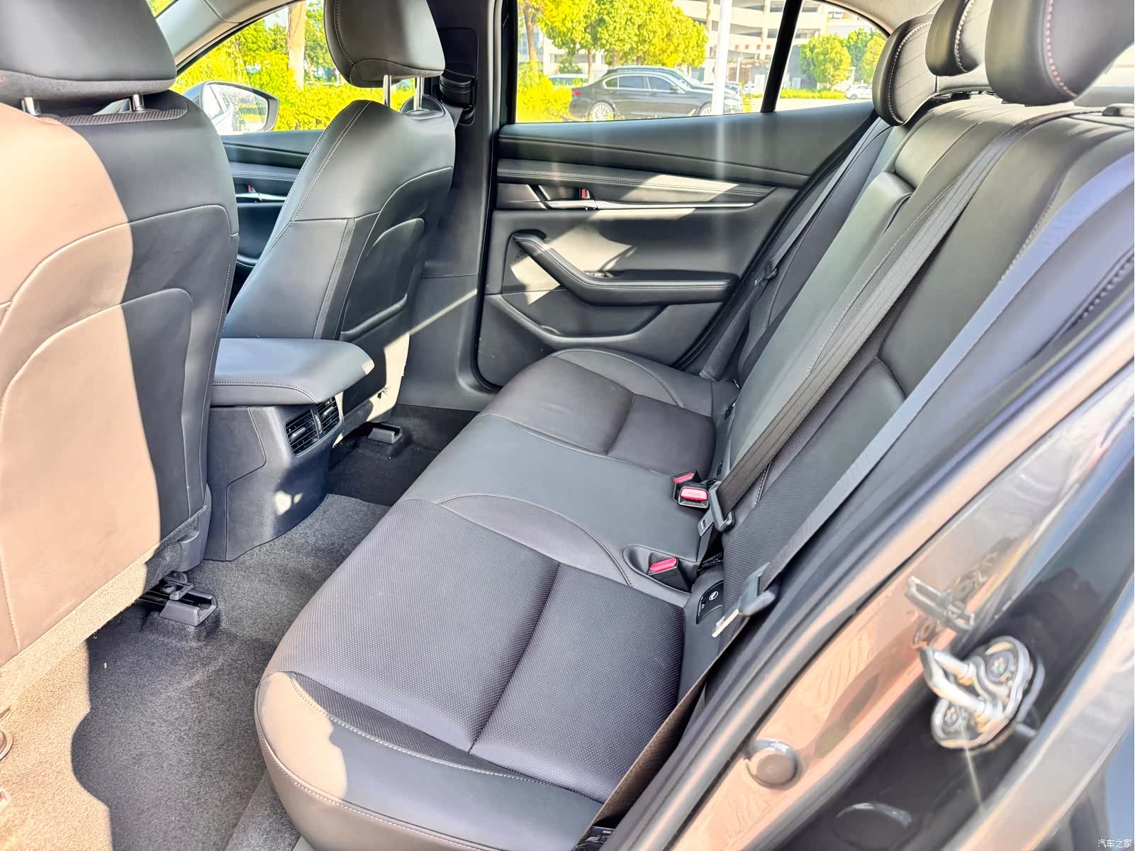 Mazda Mazda3, 2023 12