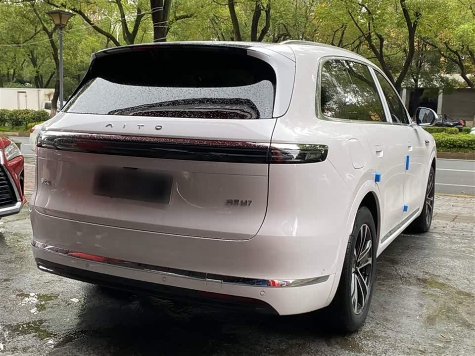 AITO Ask the world M7