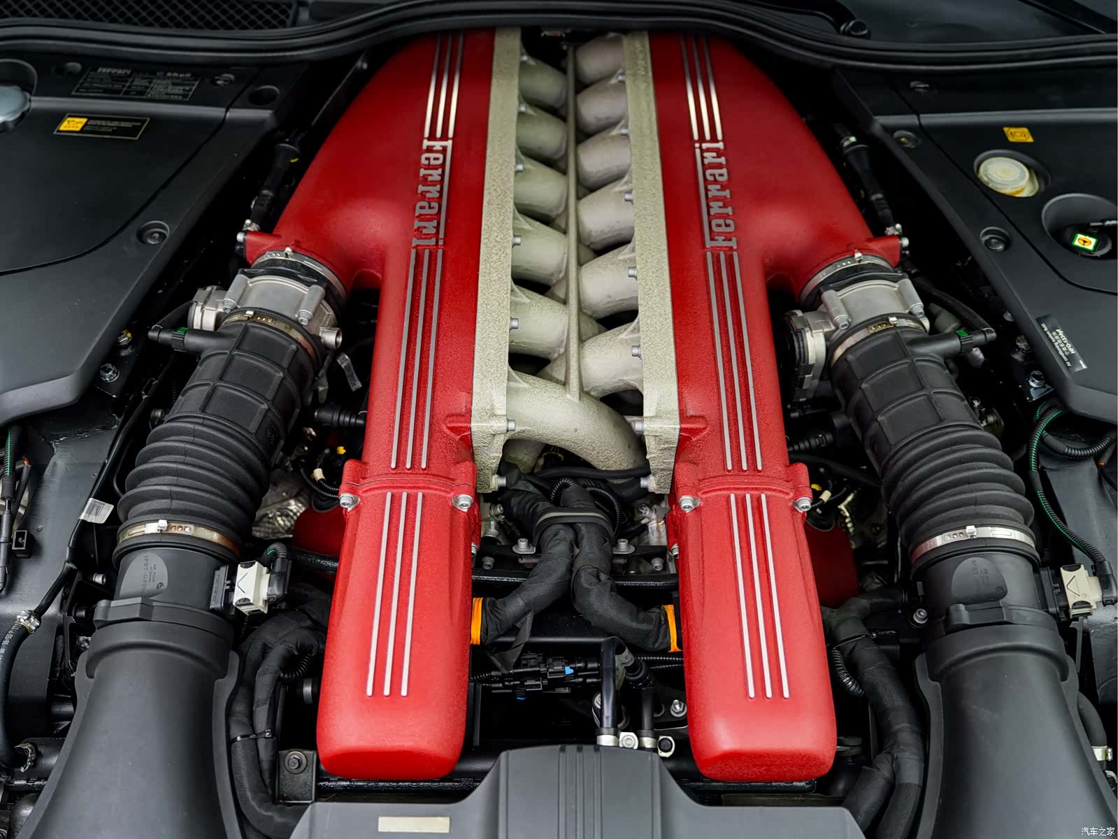 Ferrari F12ber, 2014 21