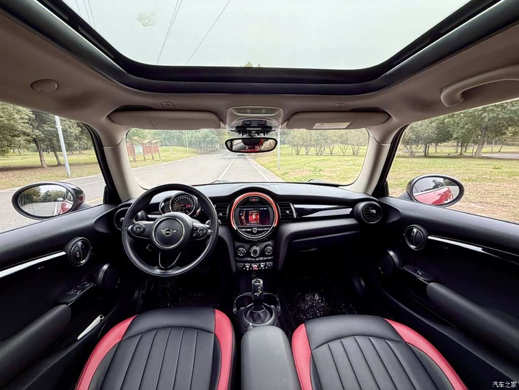 Mini ONE, 2019 16