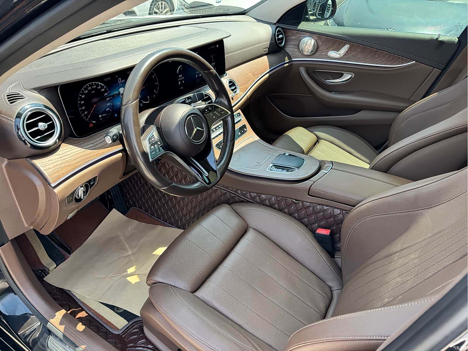 Mercedes-Benz E-Class, 2021 12