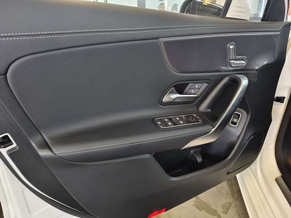 Mercedes-Benz Class A Mercedes-Benz Class A