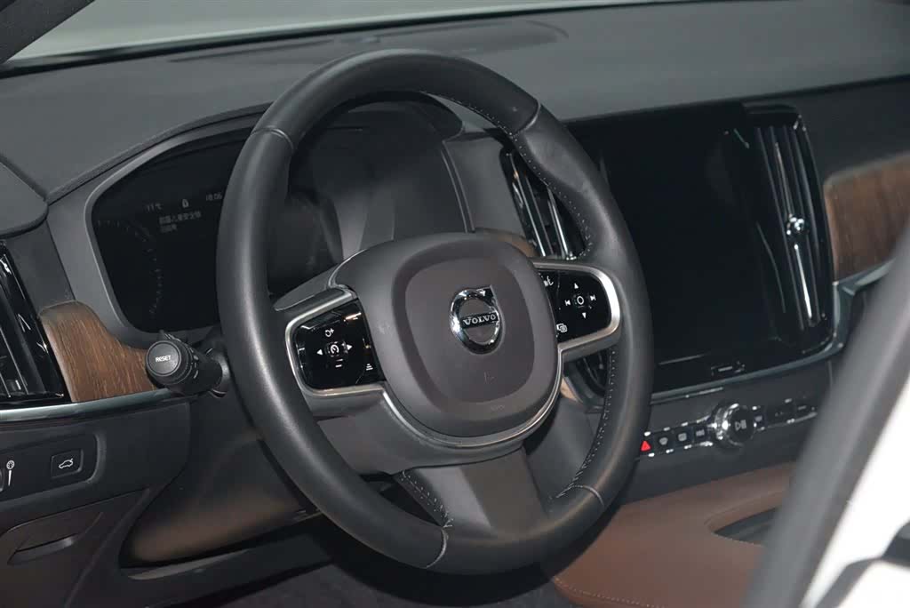 Volvo V90, 2023 7