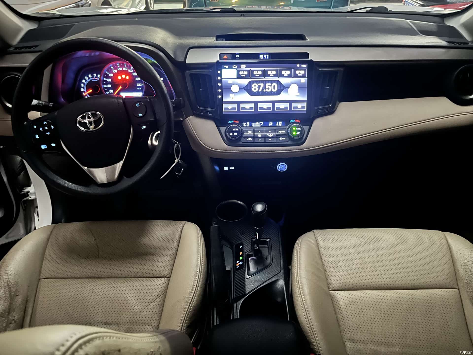 Toyota RAV4, 2015 4