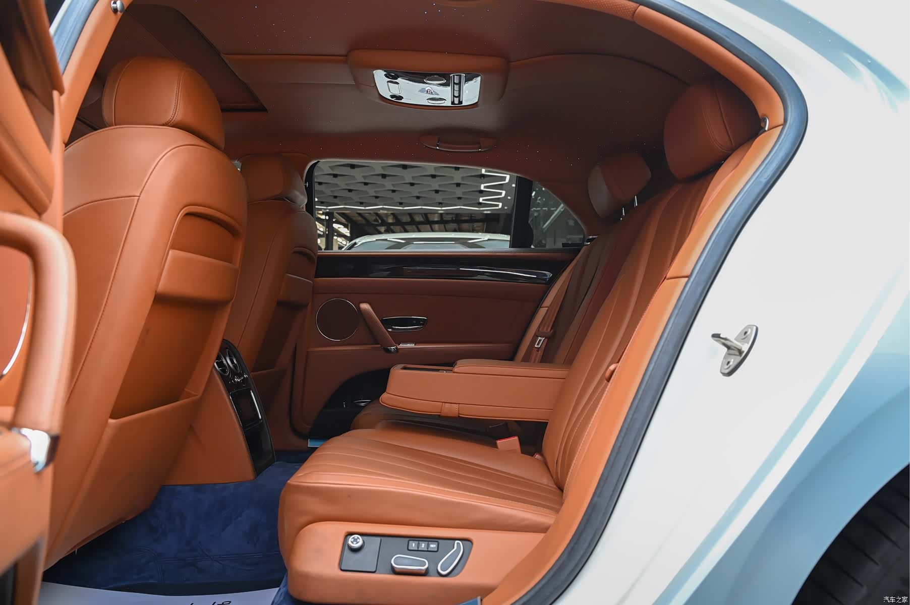 Bentley Flying Spur, 2016 10