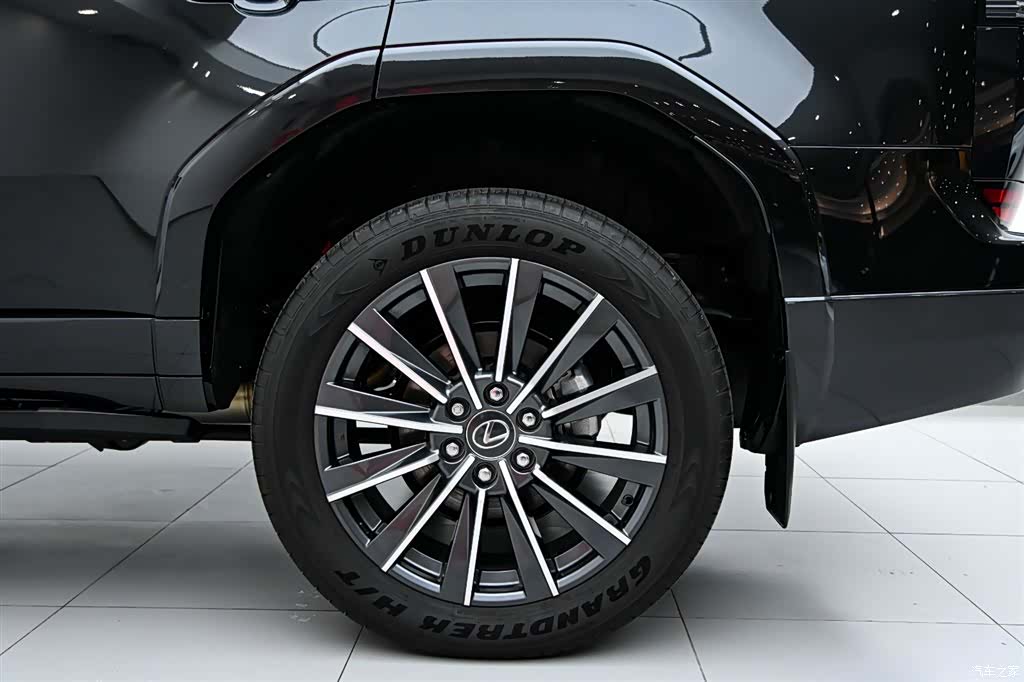 Lexus GX, 2026 36