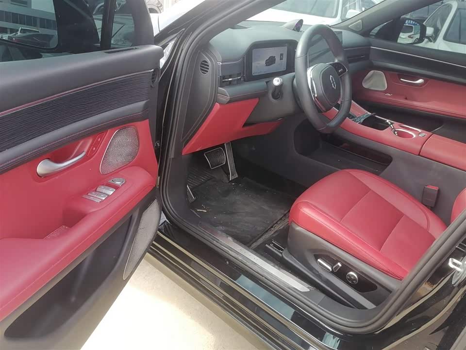 AITO Ask the world M5