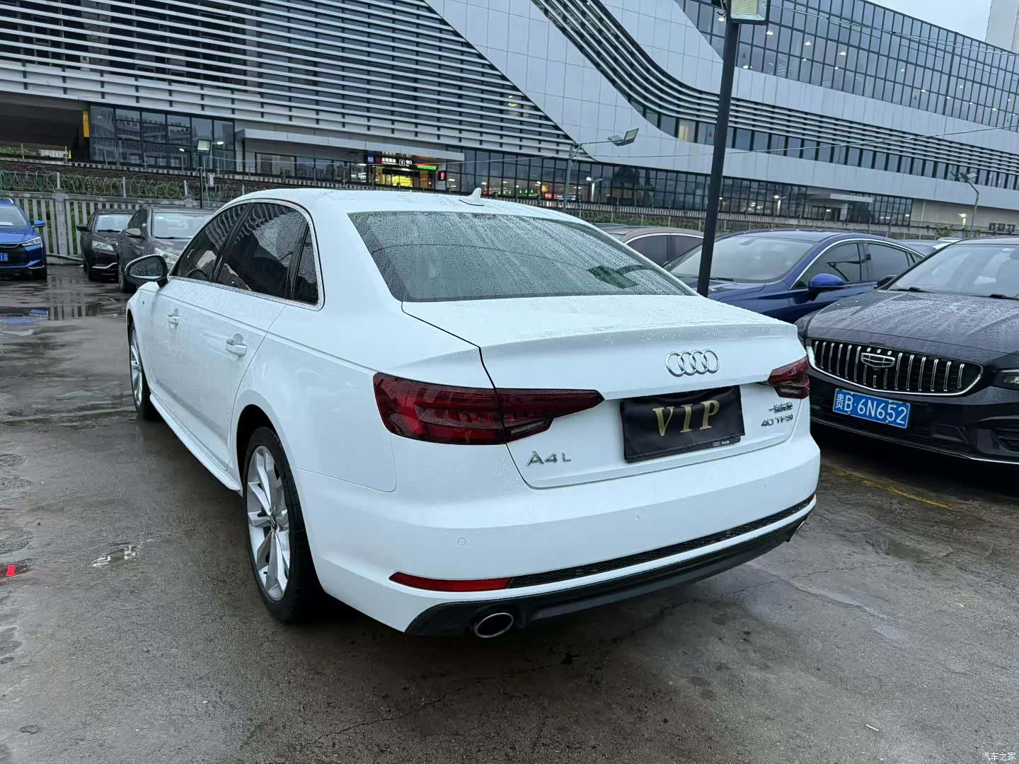 Audi A4L, 2018 9