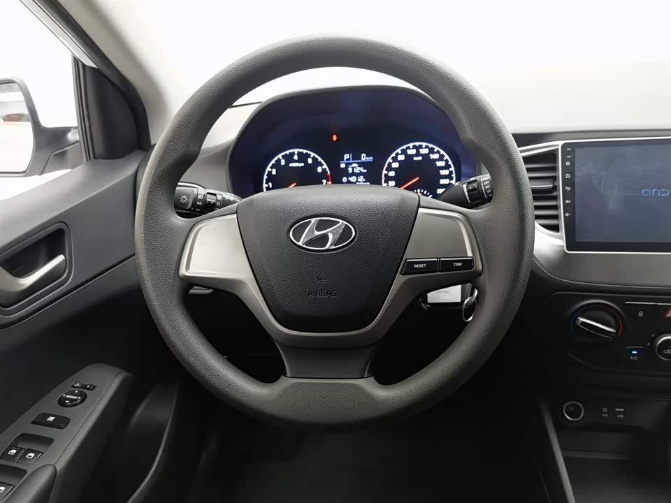Hyundai Accept