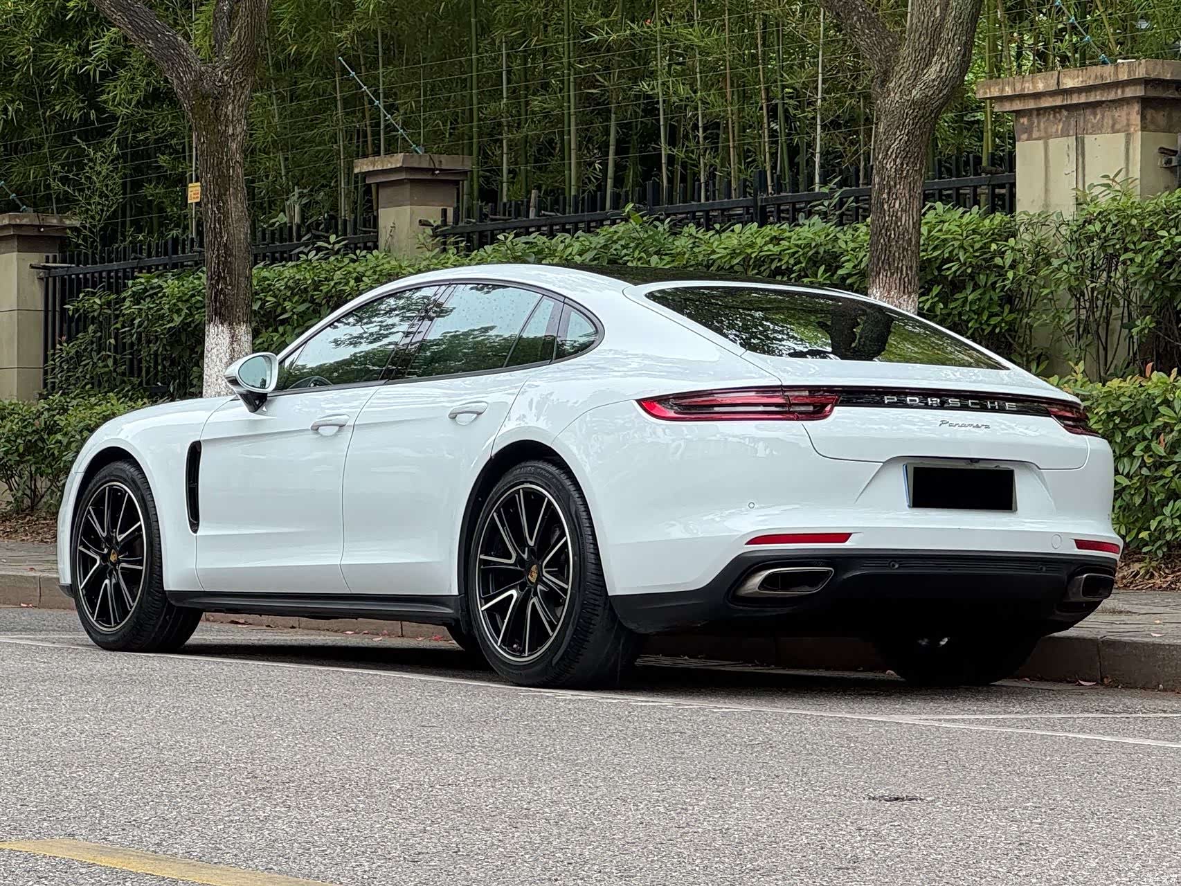 Porsche Panamera, 2019 все фото