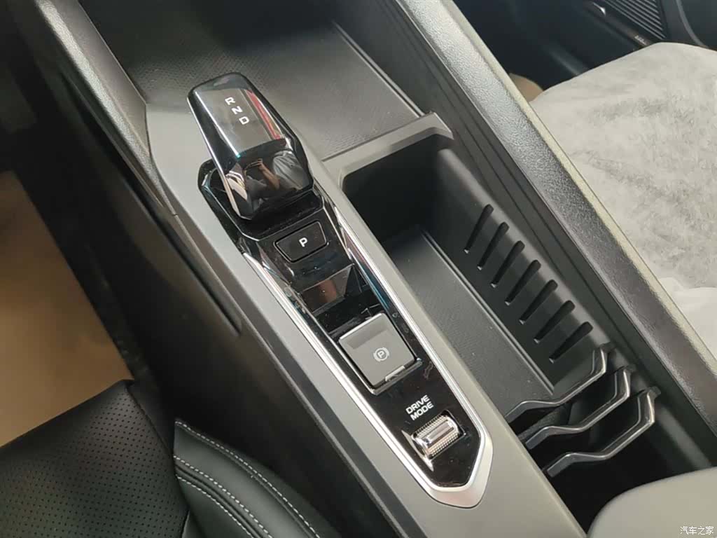 Geely Binray, 2026 14