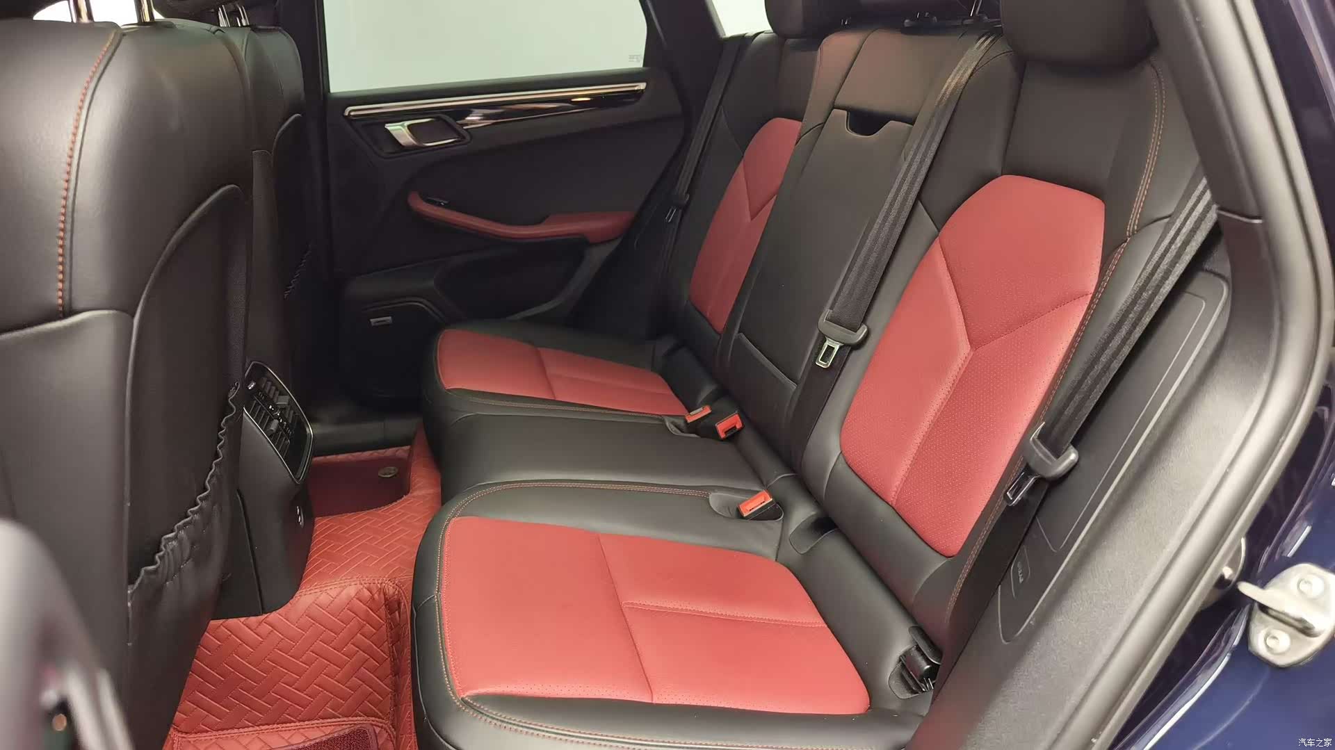 Porsche Macan, 2021 11