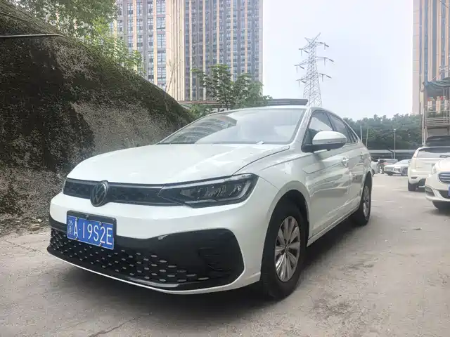 Volkswagen Lavida 2025 — купить из Китая под заказ