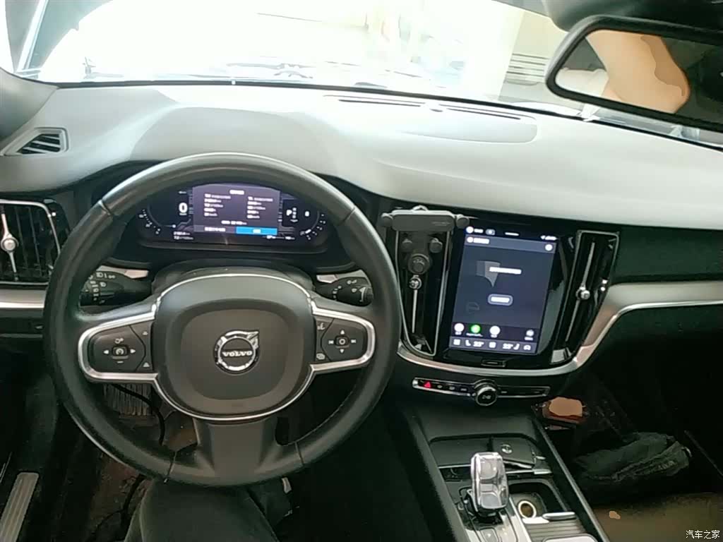 Volvo S60, 2023 10