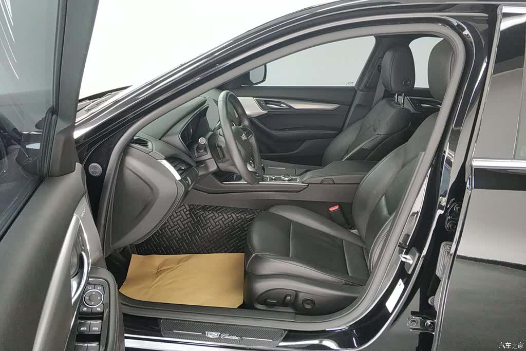 Cadillac CT5, 2022 9