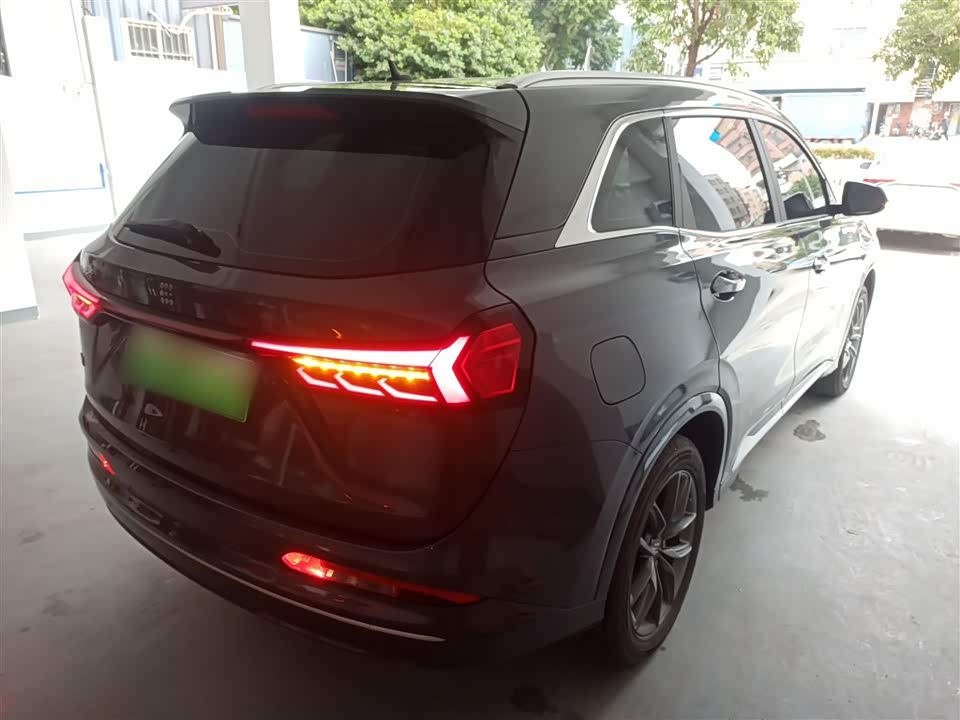 Landwind E5 PLUS