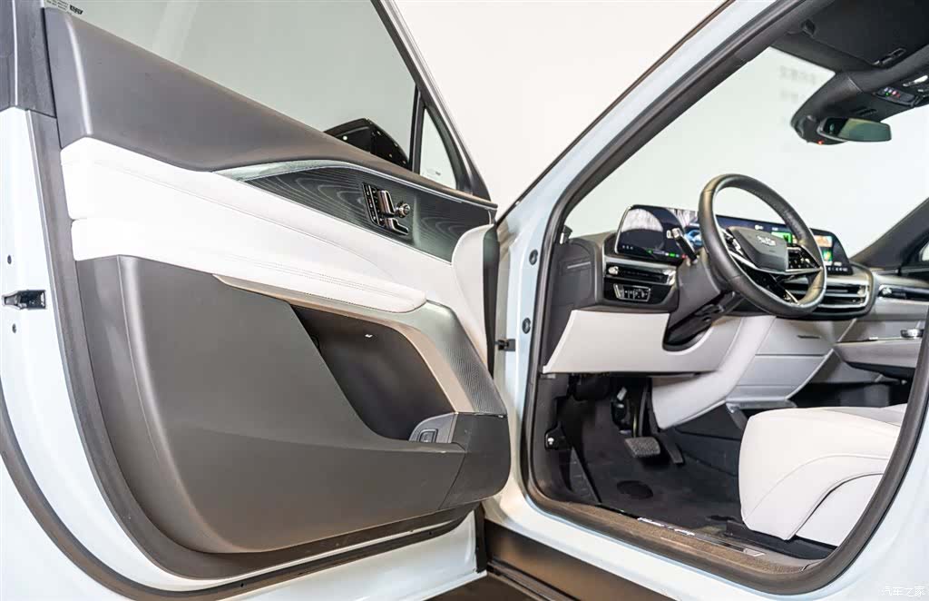 Cadillac IQ, 2025 8