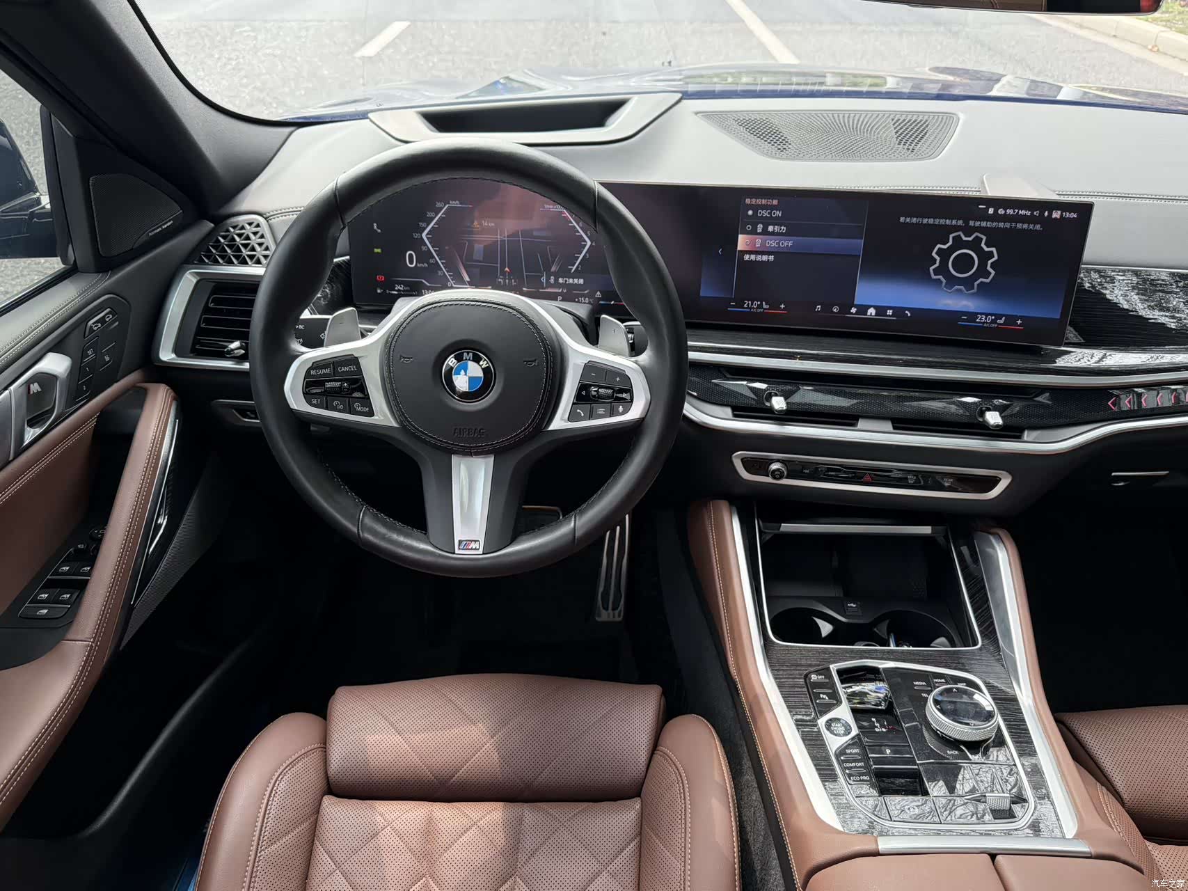BMW X6, 2025 12