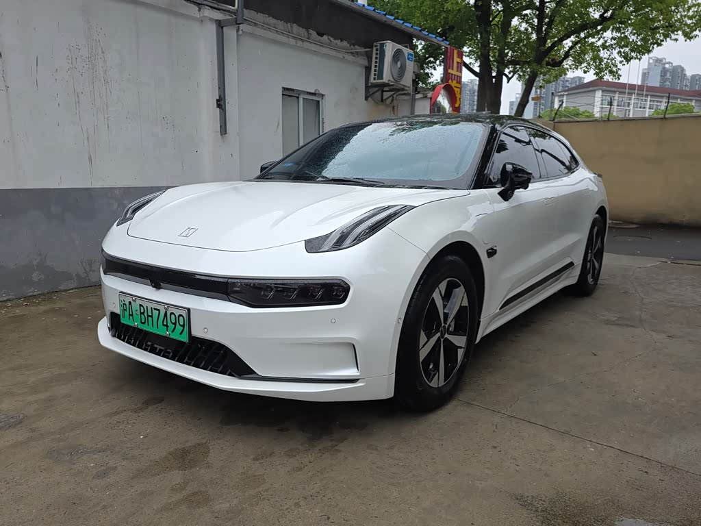 Zeekr 001