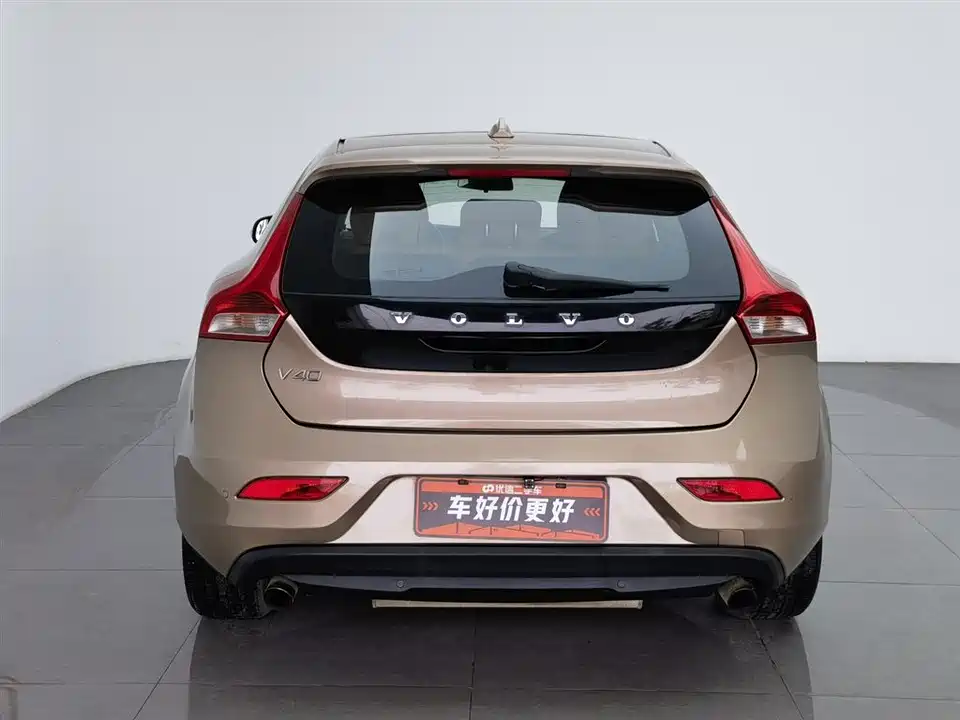 Volvo V40