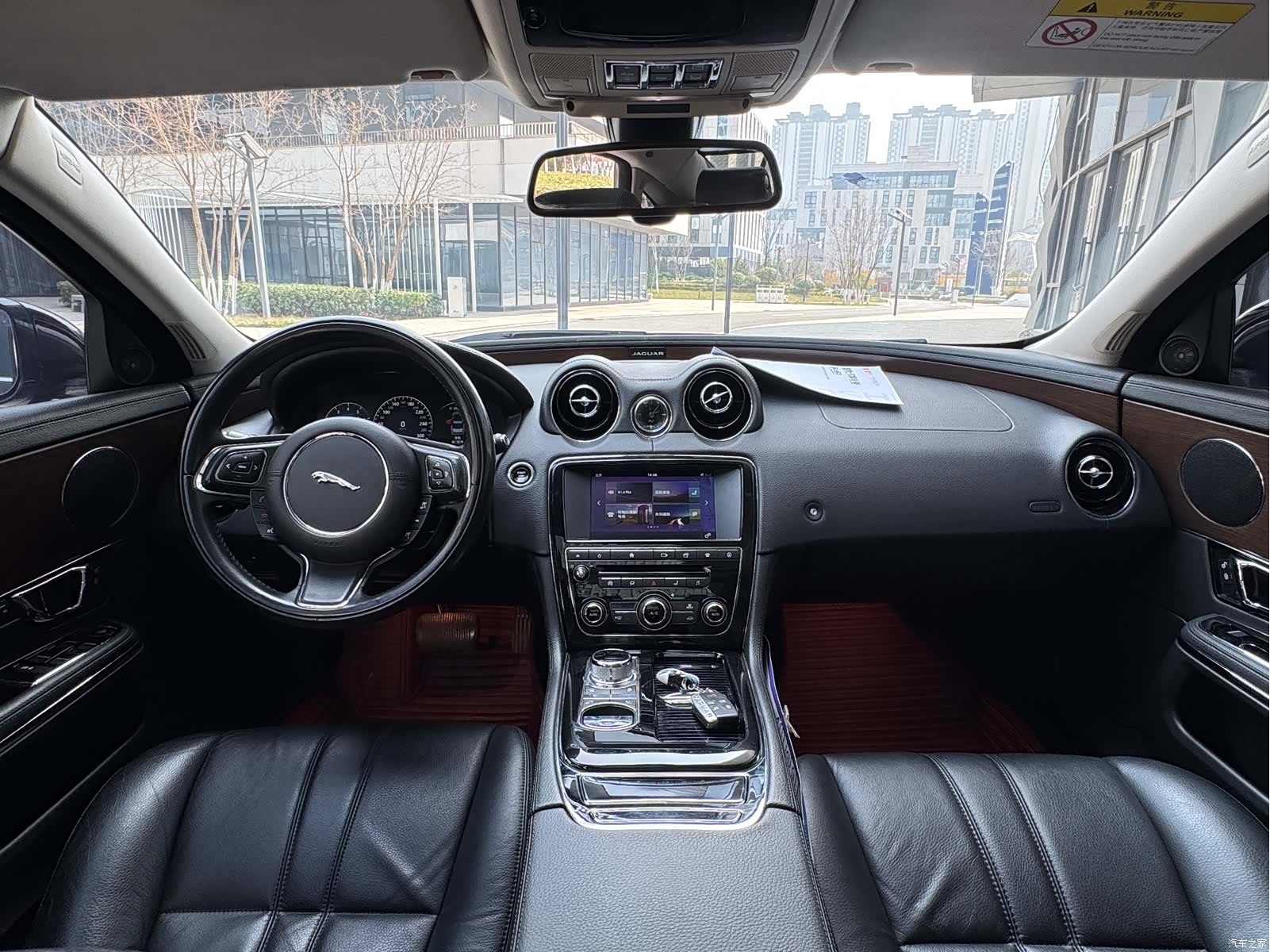 Jaguar XJ, 2018 17