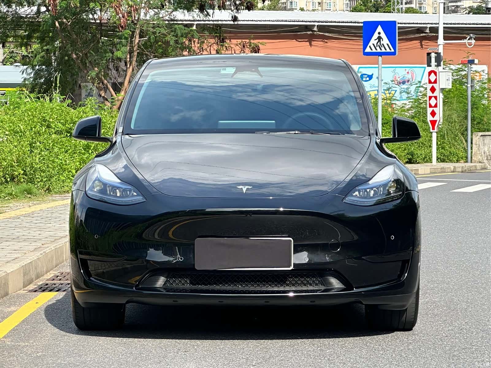 Tesla Model Y, 2023 2