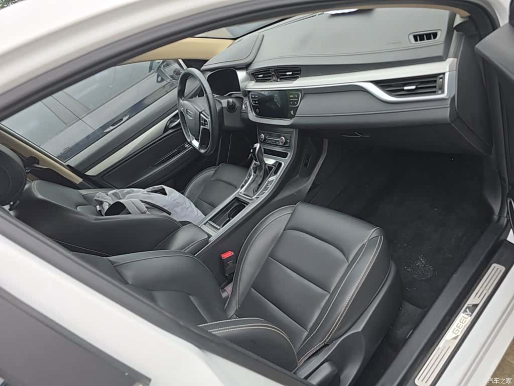 Geely Emgrand, 2019 25