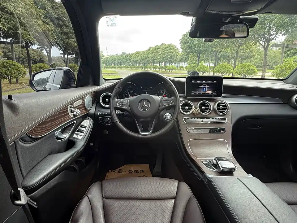 Mercedes-Benz GLC Mercedes-Benz GLC