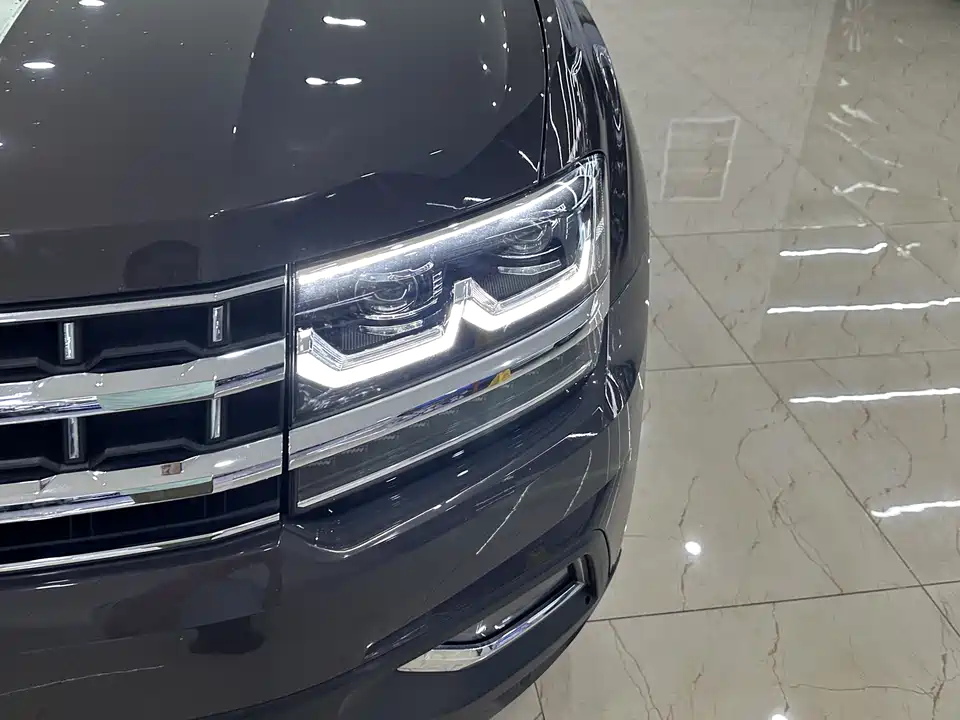 Volkswagen Tourang