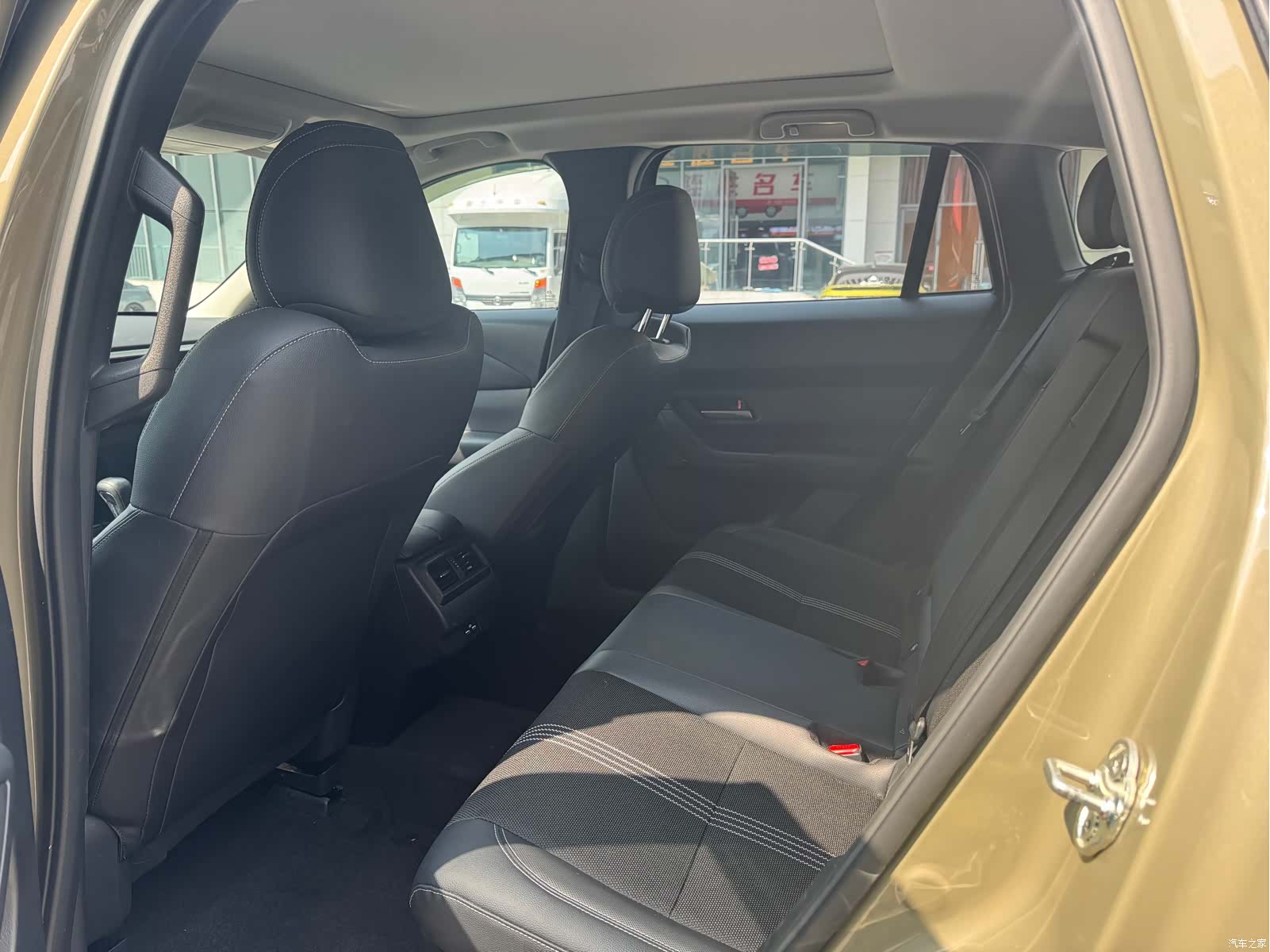 Mazda CX-50, 2023 все фото