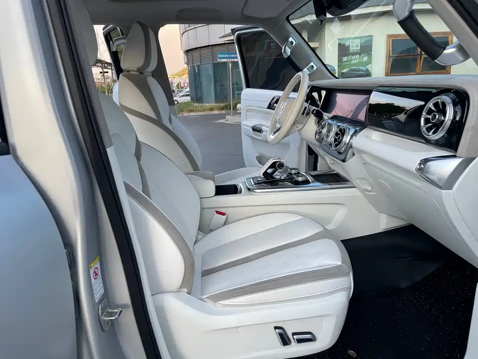 CrossBoundary Co-creation tank 300