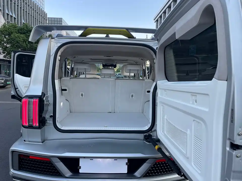 CrossBoundary Co-creation tank 300