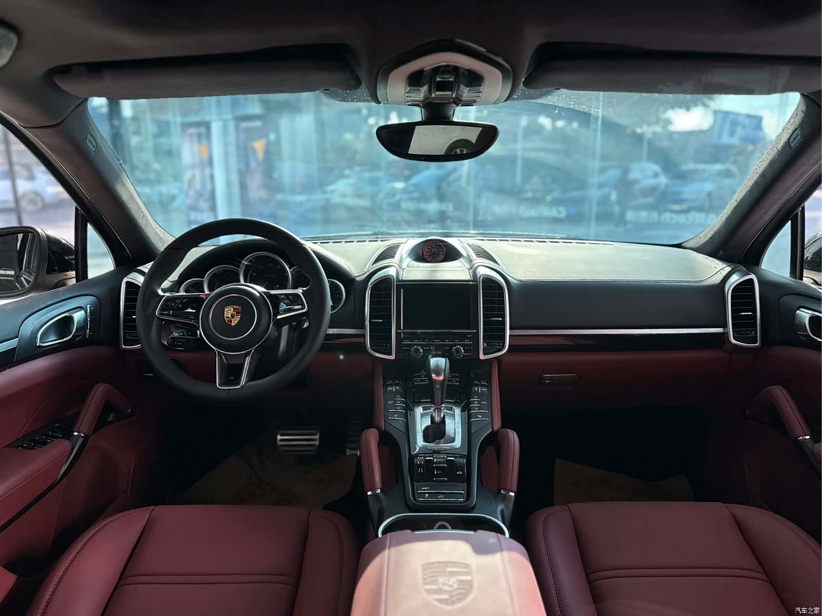 Porsche Cayenne, 2012 8