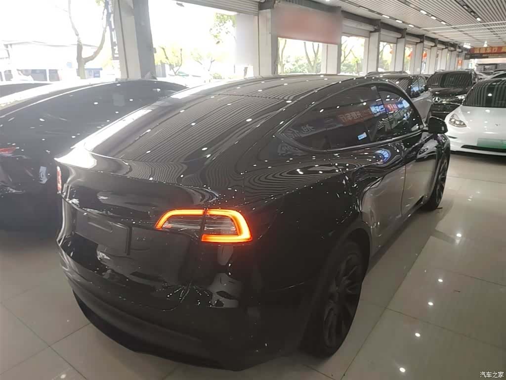 Tesla Model Y, 2022 7