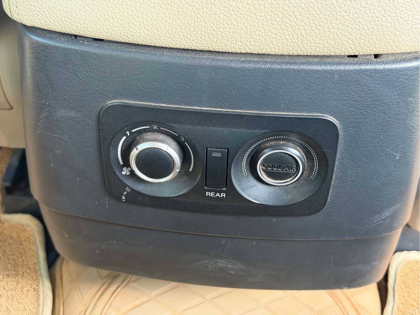 Mitsubishi Pajero, 2020 18