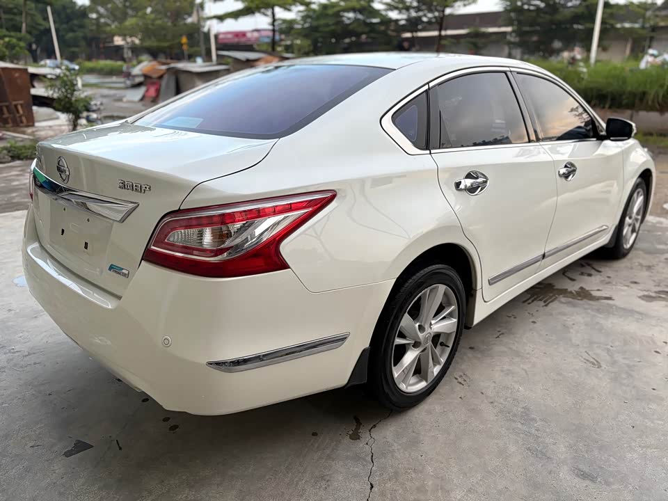 Nissan Teana